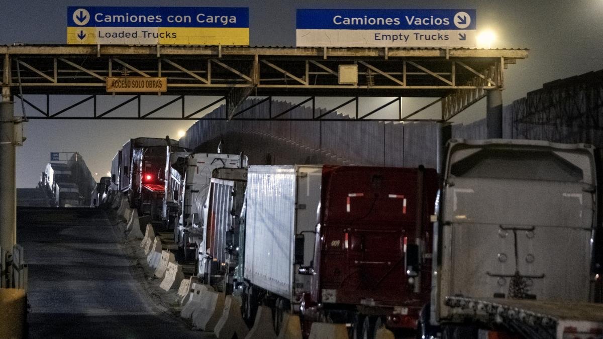 Empresas mexicanas frenan exportaciones a la eu a la Espera de que se revierta los aranceles