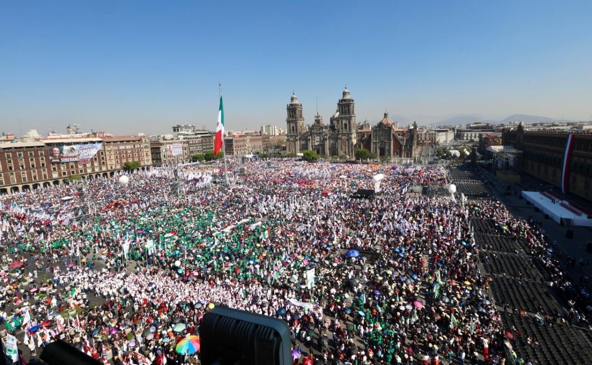 Más de 350 mil Personas Asisten a la Asamblea de Sheinbaum en El Zócalo; Esteno Transcurre Sin Instringes, Informa El Gobierno de la Cdmx | El universal