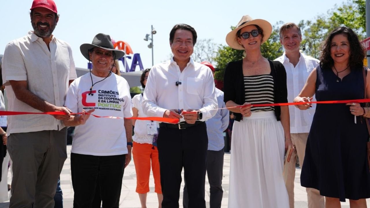 Mario Delgado Carrillo, Secretario de la Sep, Recorrió la Feria Internacional del Libro Infantil y Juvenil Aztlán