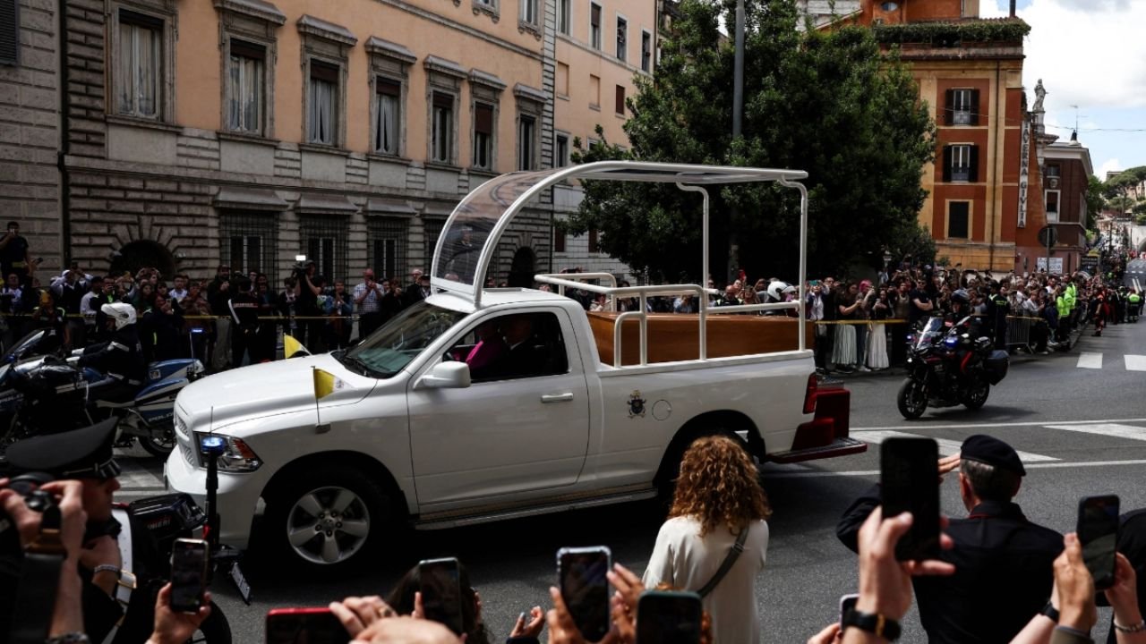 Vaticano y 250,000 personas despiden A Francisco, El “Papa de los Pobres”