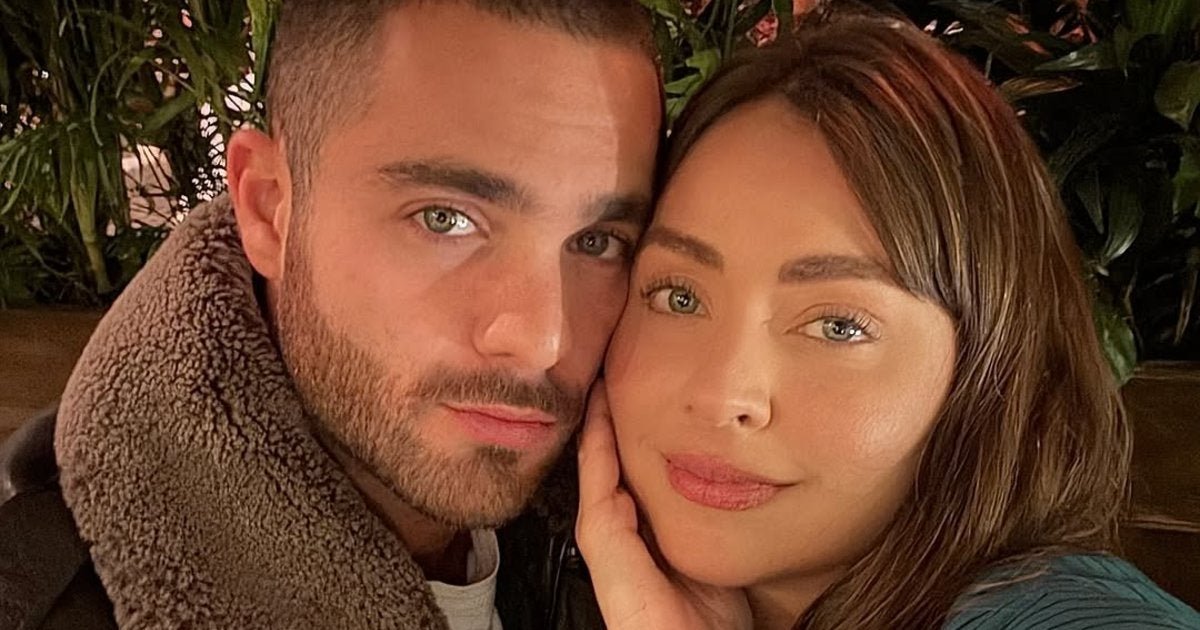 Claudia Martín y Carlos dijo que anuncian que esperan un Cebador Su Bebé