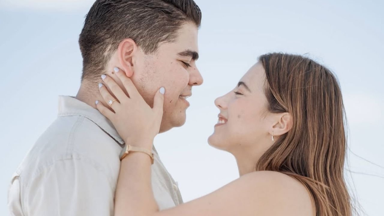 SE Casa Édgar Martínez Esparza, El Progonista del Primer Meme Viral de México Recordado Como “Édgar se Cae”