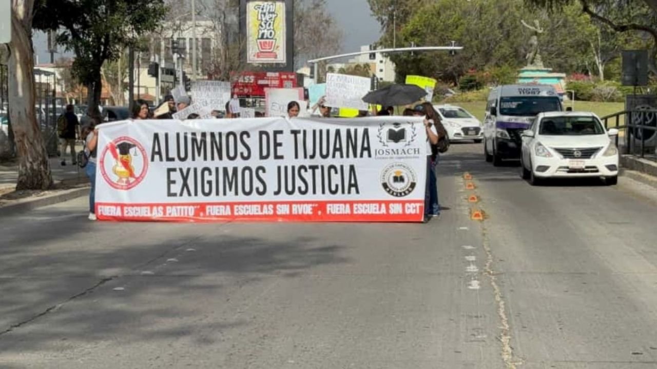 Estudiantes de Tijuana Denuncian Fraudes en Instituciones Educativas “Patito”