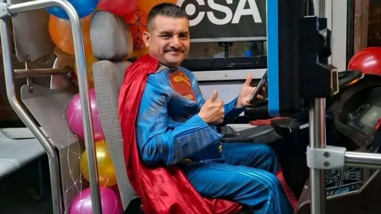 Despiden a chófer Edgar Díaz, quien decoraba su camión durante las festividades