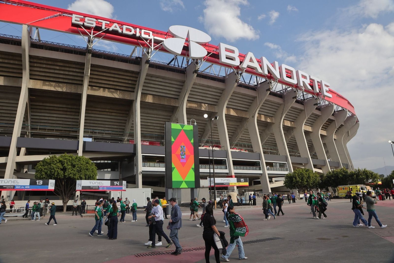 Tragedia en el México vs. Portugal: Muere aficionado tras intentar saltar al primer nivel del Estadio Banorte