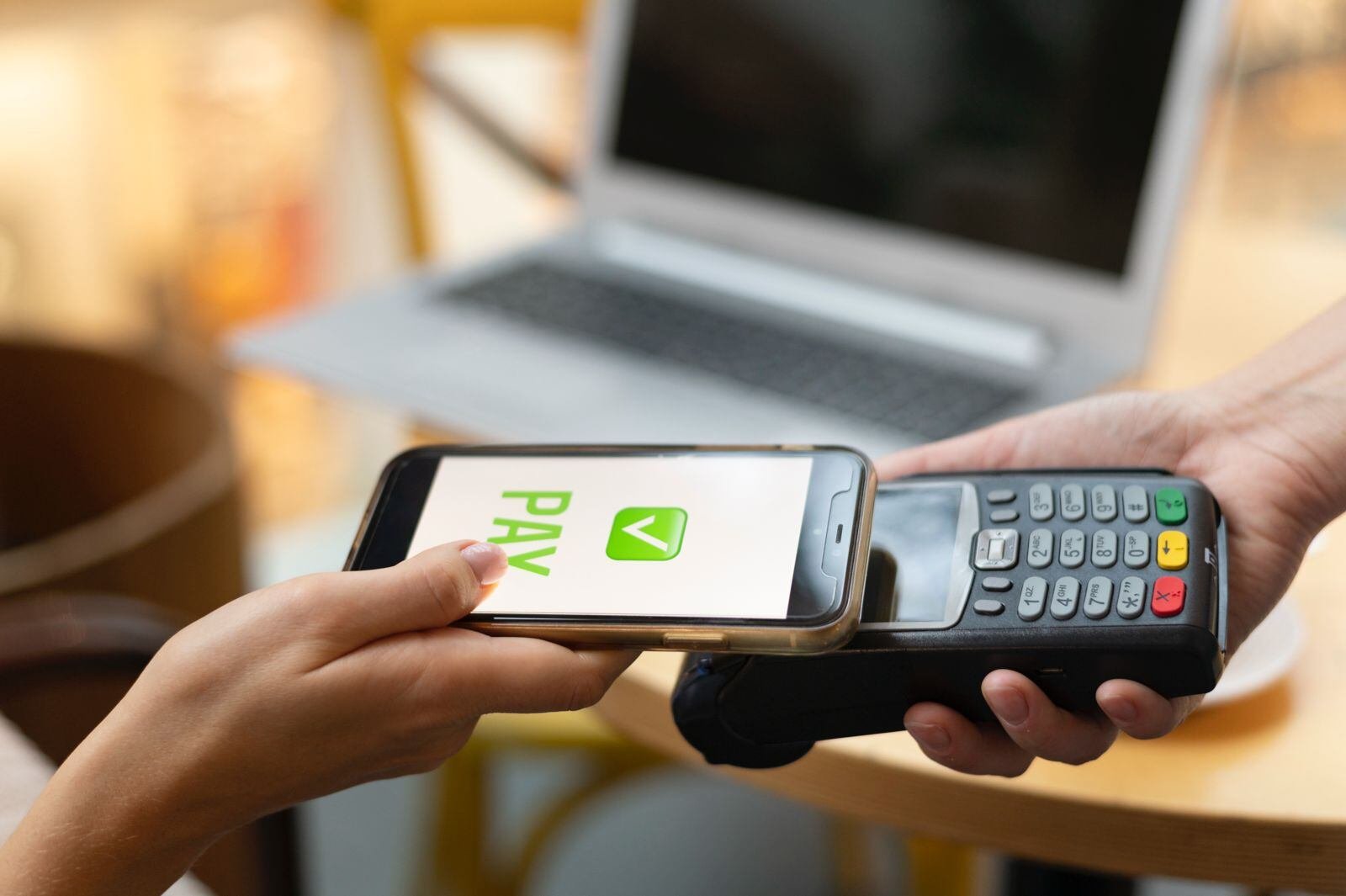 Transacciones digitales aumentarán en el Mundial: Norman Hagemeister llama a fortalecer el sistema de pagos