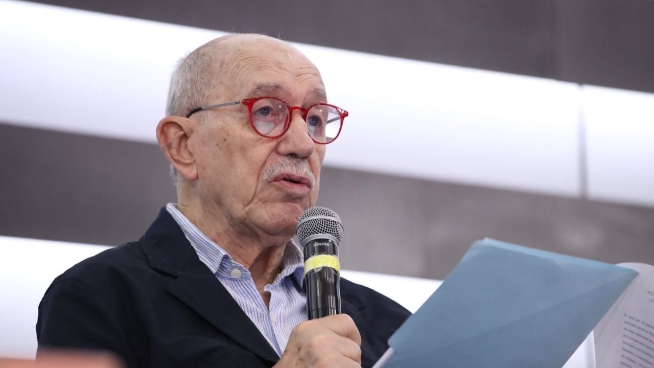 Urge analizar la ciudadanía ante la reorganización digital de la vida social: Néstor García