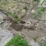 Colapsa puente provisional entre Puebla y Veracruz por crecida del río San Marcos; incomunicadas decenas de comunidades