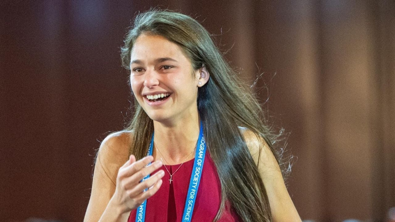 La ciencia quedó sorprendida: tenía 14 años, construyó un generador con materiales reciclados y hoy inspira al mundo.